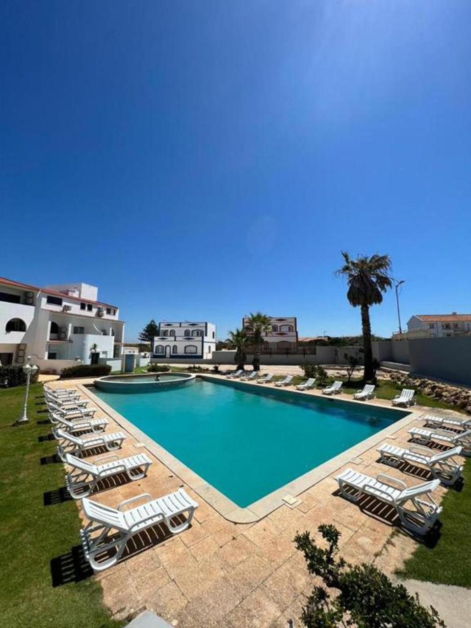 Enjoy Pool, Beach And More At This Nice Apartment Only 3 Minutes From Mareta'S Beach Сагреш Экстерьер фото